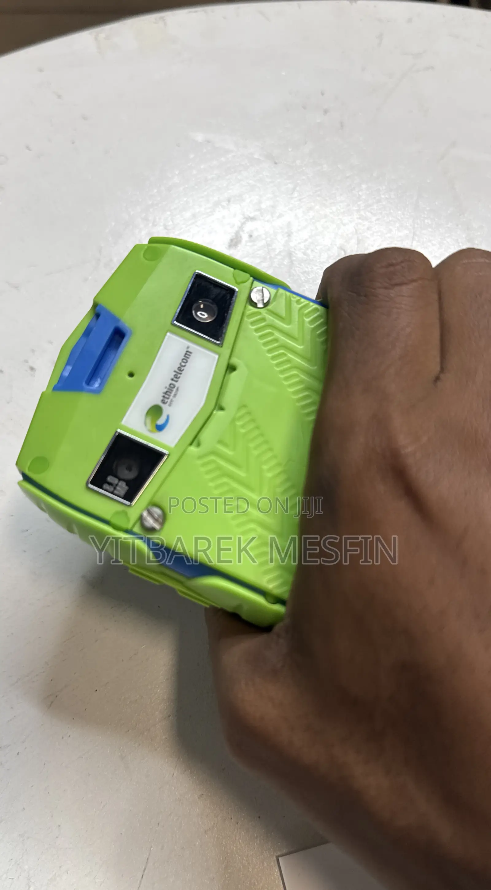 New Mobile Phone 64 GB Green