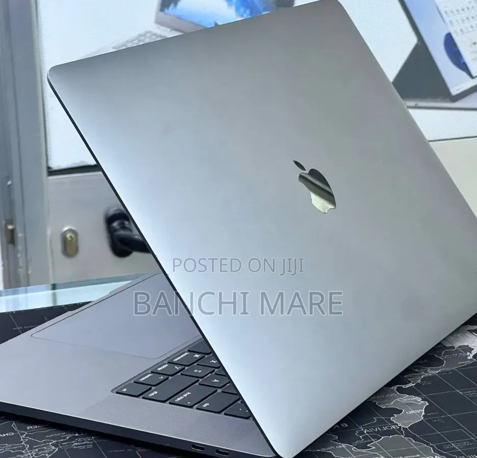 New Laptop Apple MacBook Pro 2019 32GB Intel Core i9 SSD 512GB