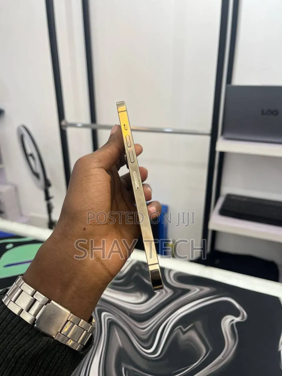 Apple iPhone 16 Pro Max 256 GB Gold