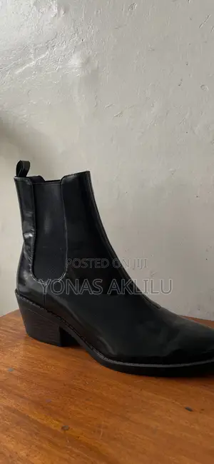 Hill Shoes From German