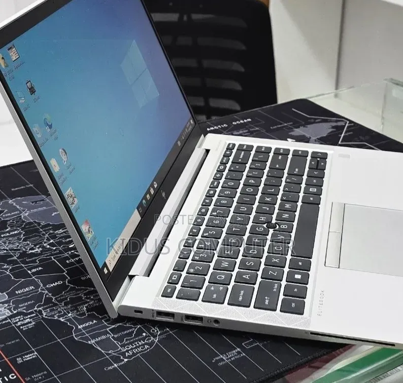 New Laptop HP EliteBook 830 G8 16GB AMD Ryzen 5 SSD 512GB