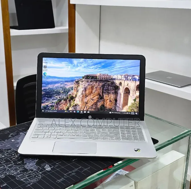 New Laptop HP 16GB Intel Core i5 HDD+SSD 1T