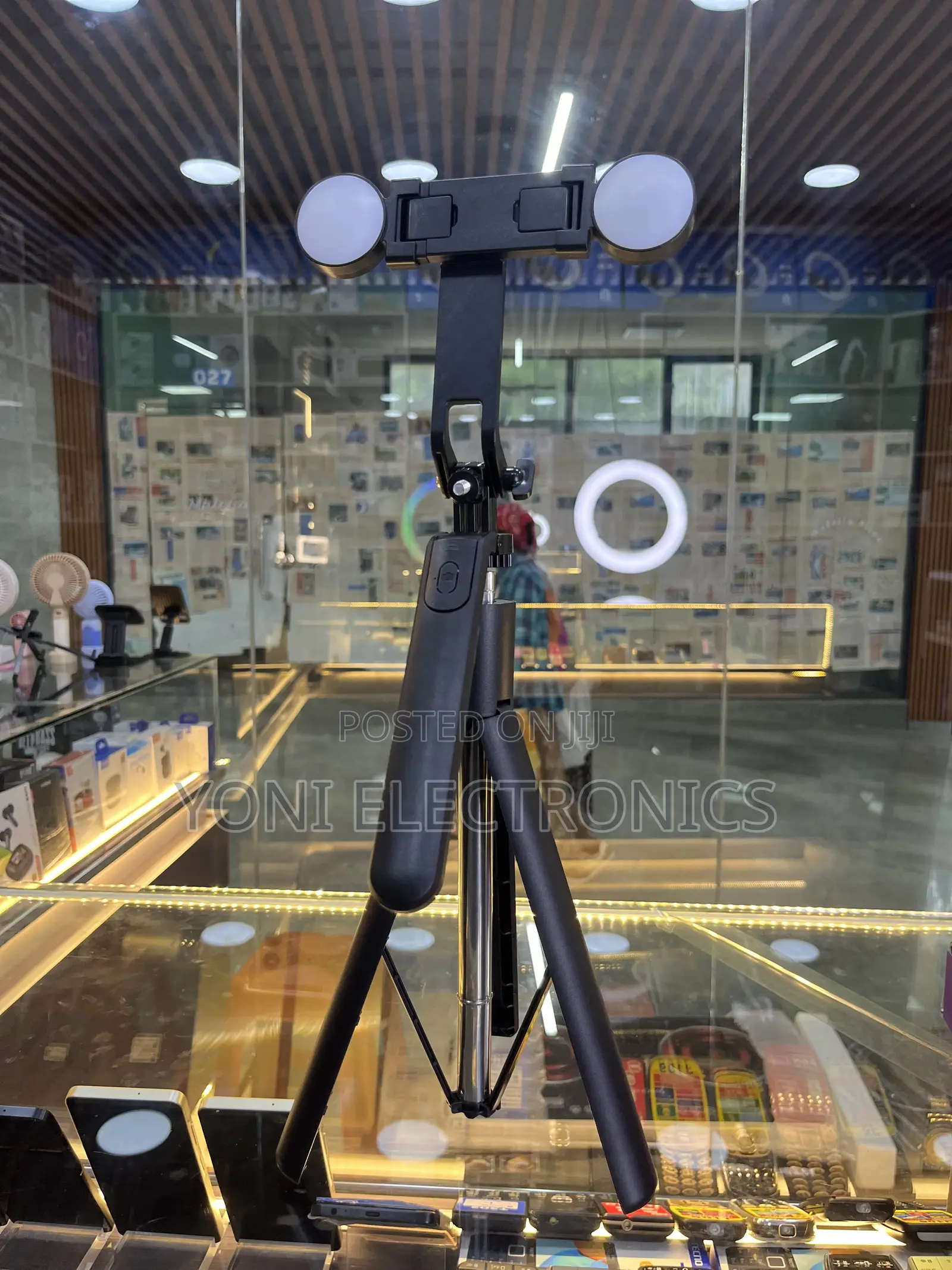 R16K 1.7M Selfie Stick Tripod