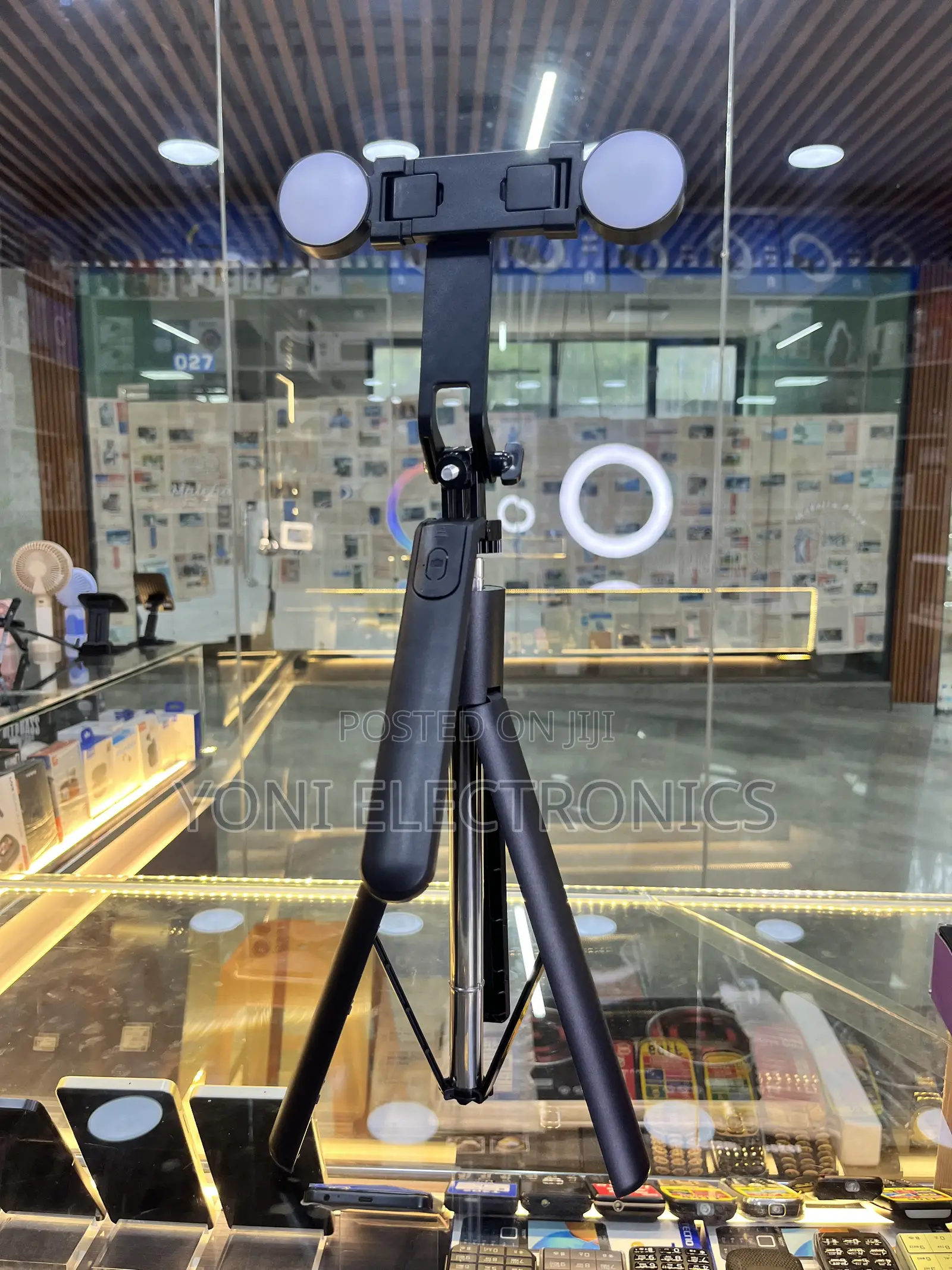 R16K 1.7M Selfie Stick Tripod