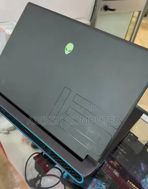 New Laptop Alienware M17x R2 16GB Intel Core i7 SSD 512GB