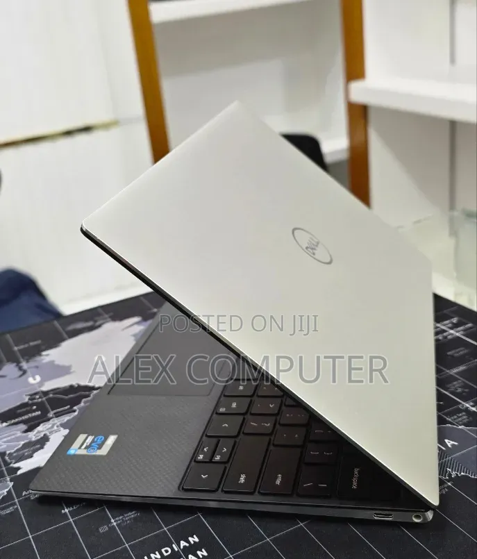 New Laptop Dell XPS 13 16GB Intel Core i7 SSD 512GB