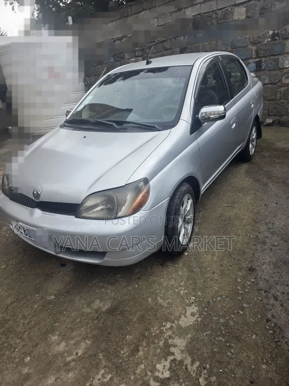 Toyota Platz 2001 Silver