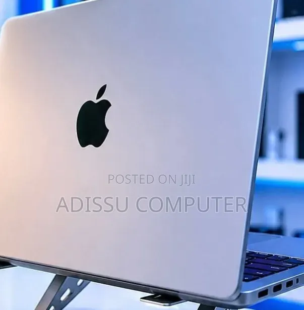 New Laptop Apple MacBook Pro 2019 16GB Apple M1 Pro SSD 512GB