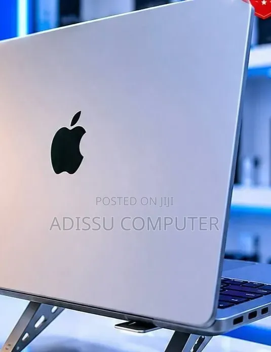 New Laptop Apple MacBook Pro 2019 16GB Apple M1 Pro SSD 512GB
