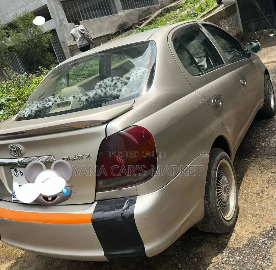 Toyota Platz 2003 Silver