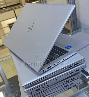 New Laptop HP EliteBook 830 G8 16GB Intel Core i5 SSD 512GB