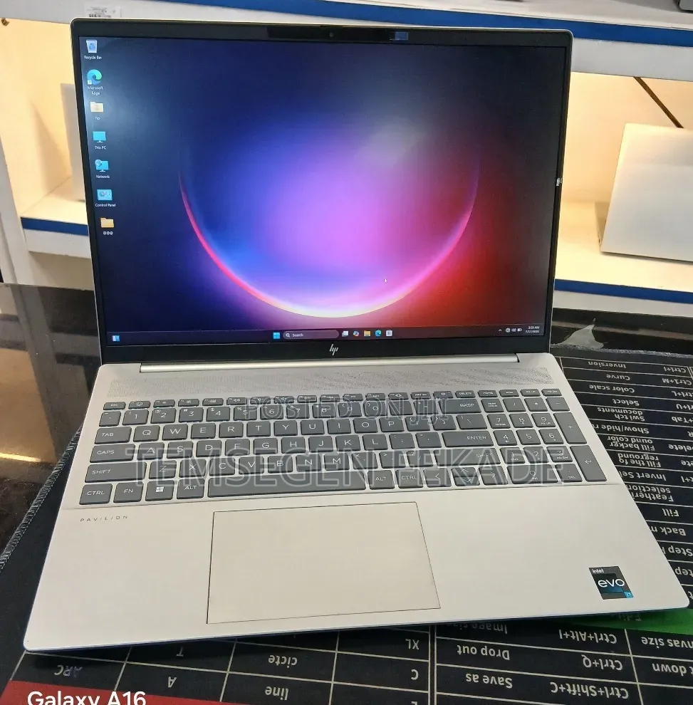 New Laptop HP Pavilion 15 16GB Intel Core i7 SSD 1T