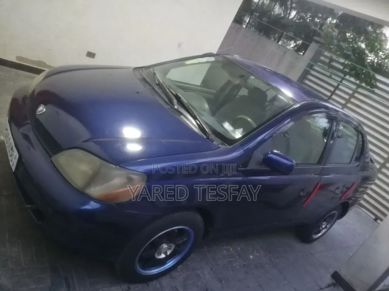 Toyota Platz 2000 Blue