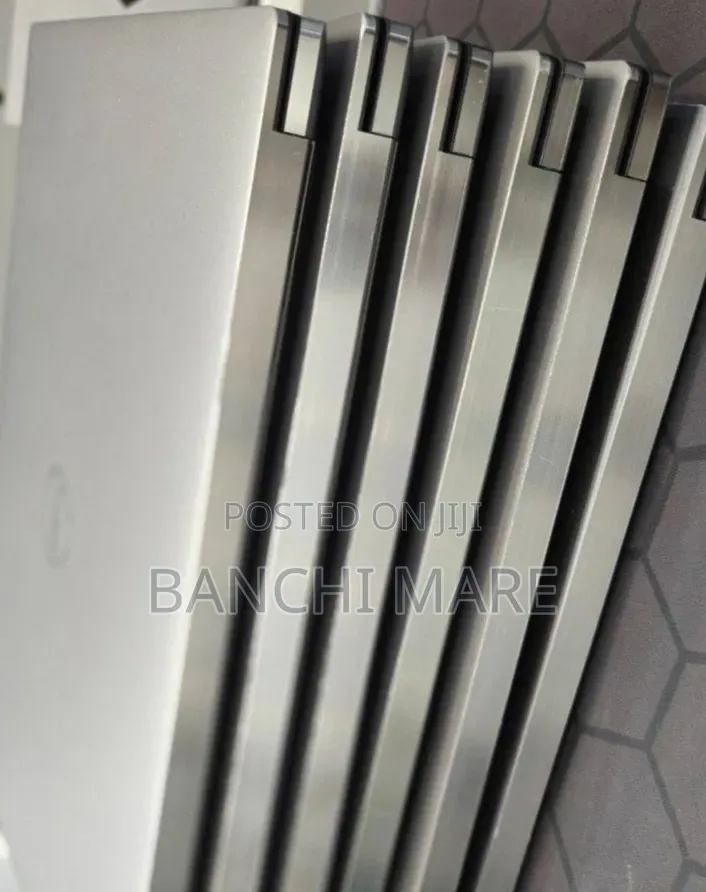 New Laptop Dell Precision 15 3520 16GB Intel Core i7 SSD 512GB