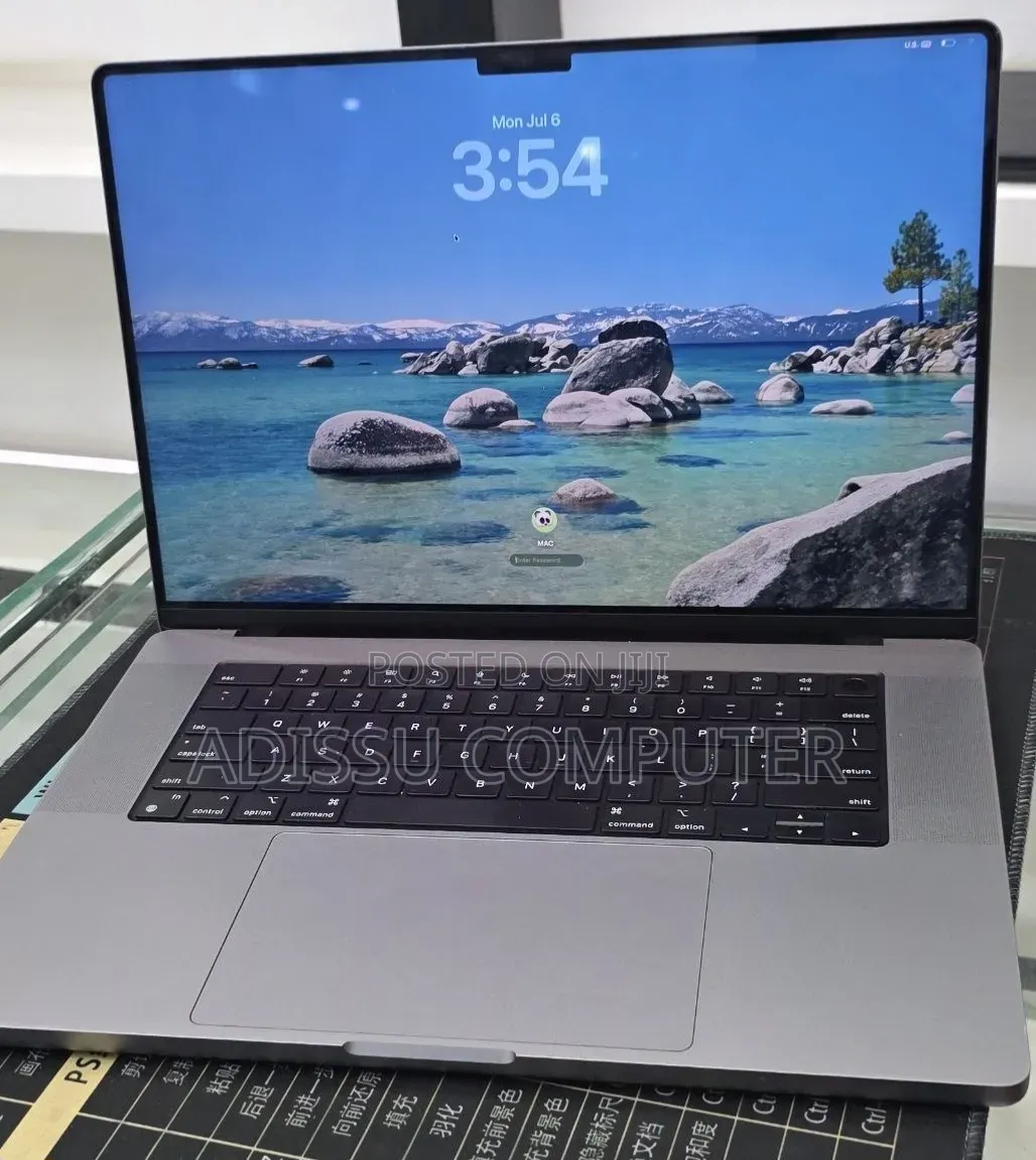 New Laptop Apple MacBook Pro 2019 32GB Apple M1 Pro SSD 1T