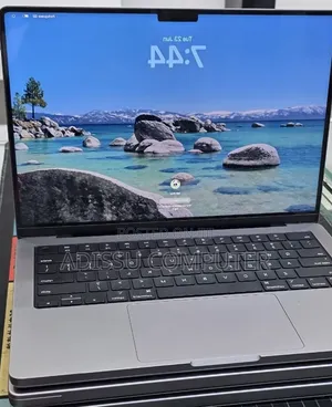 New Laptop Apple MacBook Pro 2019 32GB Apple M1 Pro SSD 512GB