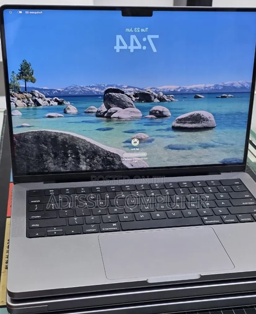 New Laptop Apple MacBook Pro 2019 32GB Apple M1 Pro SSD 512GB