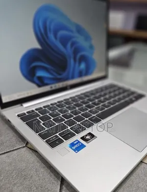 New Laptop HP EliteBook 830 G9 16GB Intel Core i5 SSD 512GB
