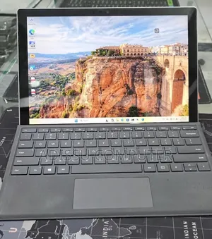 New Laptop Microsoft Surface Pro 7 16GB Intel Core i7 SSD 512GB