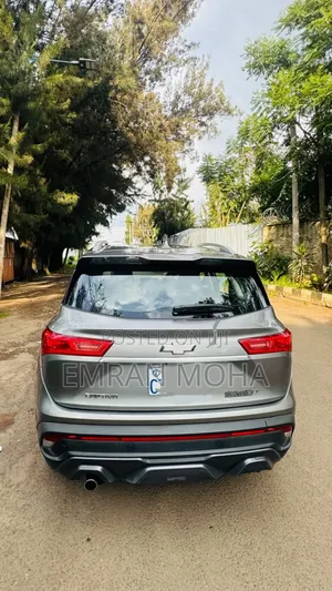Chevrolet Captiva 2022 Silver