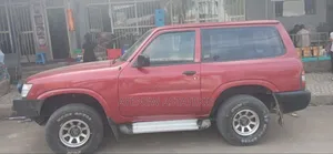 Nissan Patrol 2001 Red