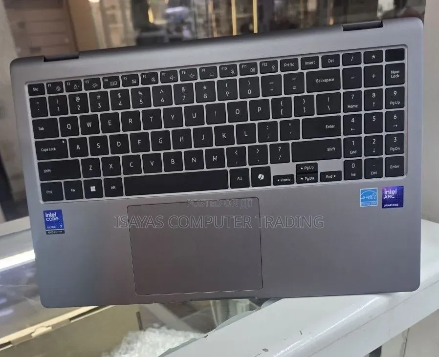 New Laptop Samsung Galaxy Book4 Ultra 16GB Intel Core Ultra 7 SSD 512GB