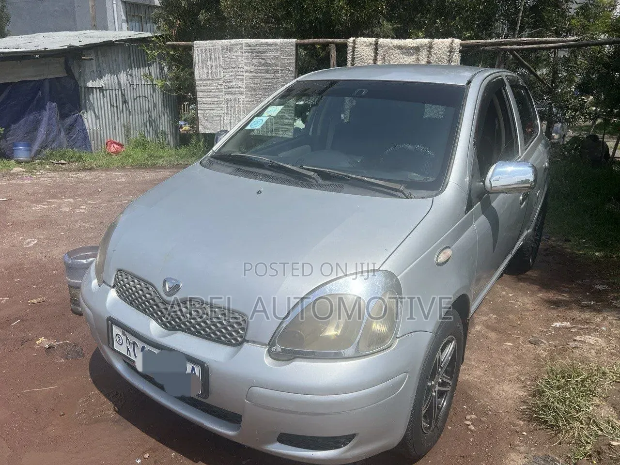 Toyota Vitz 2004 Silver