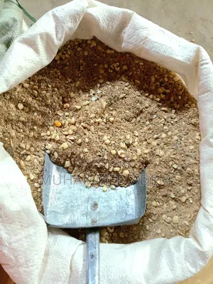 የ ዶሮ እና የ ከብት መኖ Animals Feed