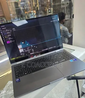 New Laptop Samsung 16GB Intel Core Ultra 7 SSD 512GB