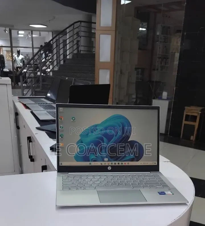 New Laptop HP 16GB Intel Core i5 SSD 512GB