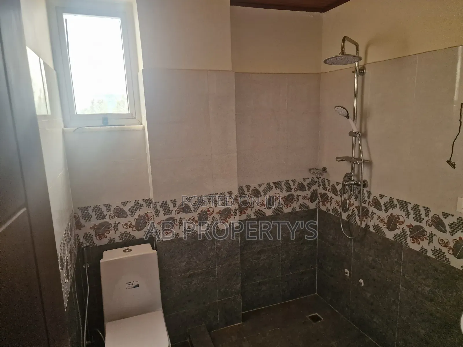 Furnished 3bdrm Apartment in መድሀንያለም, Gullele for sale