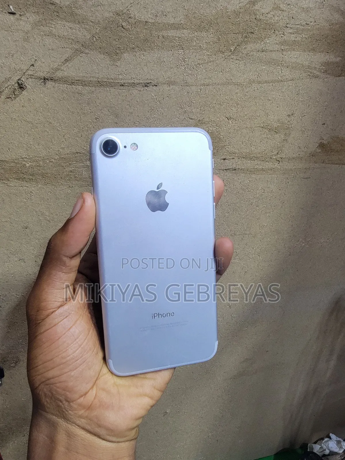 New Apple iPhone 7 128 GB Bronze