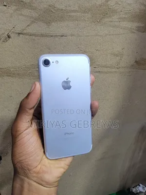 New Apple iPhone 7 128 GB Bronze