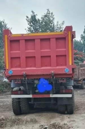 Sinotruk Howo 2025 Red