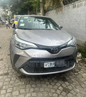 Toyota C-HR 2021 Silver
