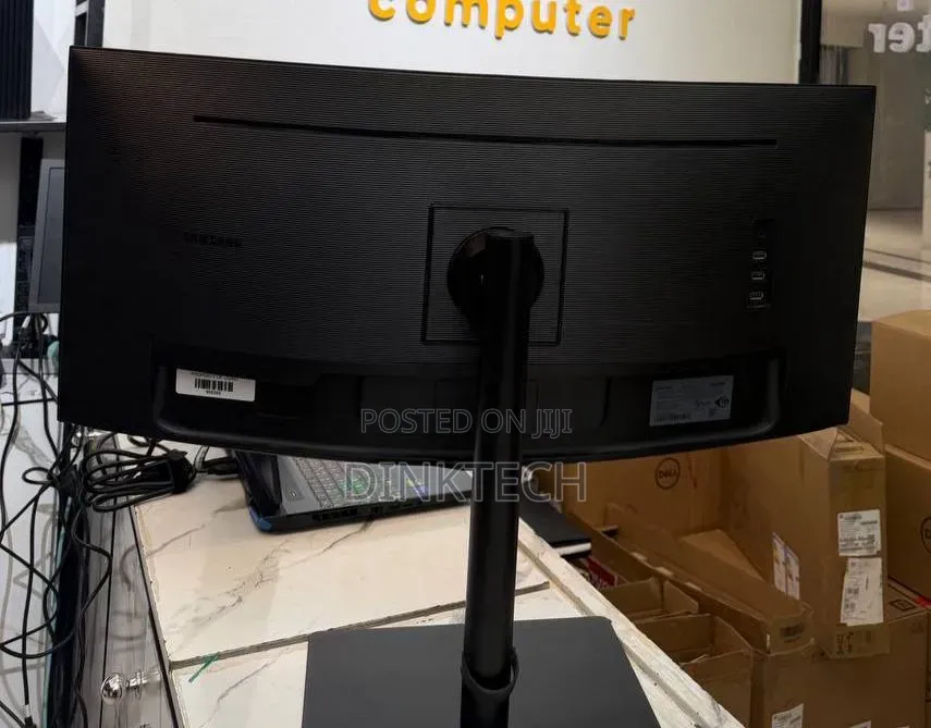 Samsung CH890 34” Ultra-Wide Curved Monitor