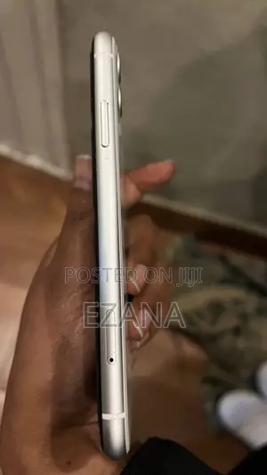 Apple iPhone 11 128 GB White