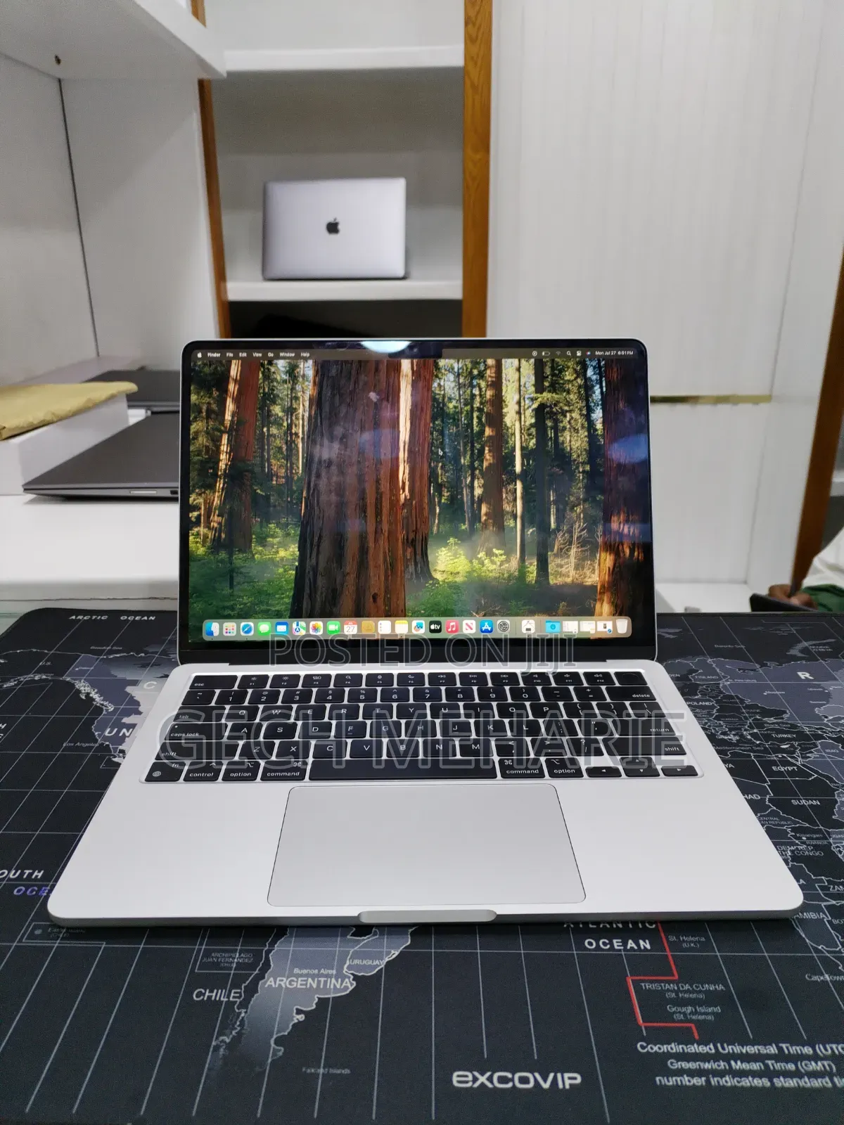 New Laptop Apple MacBook Air 2022 M2 8GB Apple M2 SSD 256GB