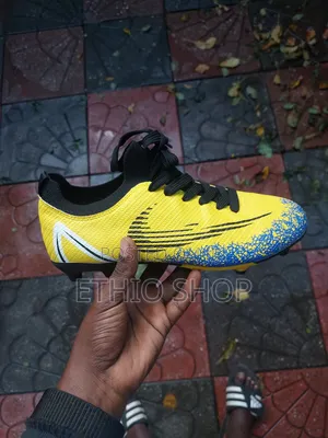 Football Shoes,ታኬታ
