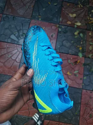Football Shoes,ታኬታ