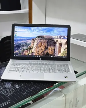 New Laptop HP Envy x360 12GB Intel Core i5 SSD 128GB