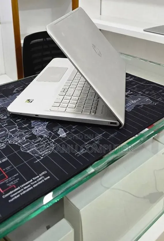 New Laptop HP Envy 15 4GB Intel Core i5 HDD 128GB