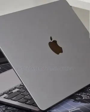 New Laptop Apple MacBook Air 2022 M2 16GB Apple M2 SSD 256GB