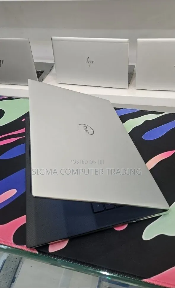 New Laptop Dell XPS 15 16GB Intel Core i7 SSD 512GB