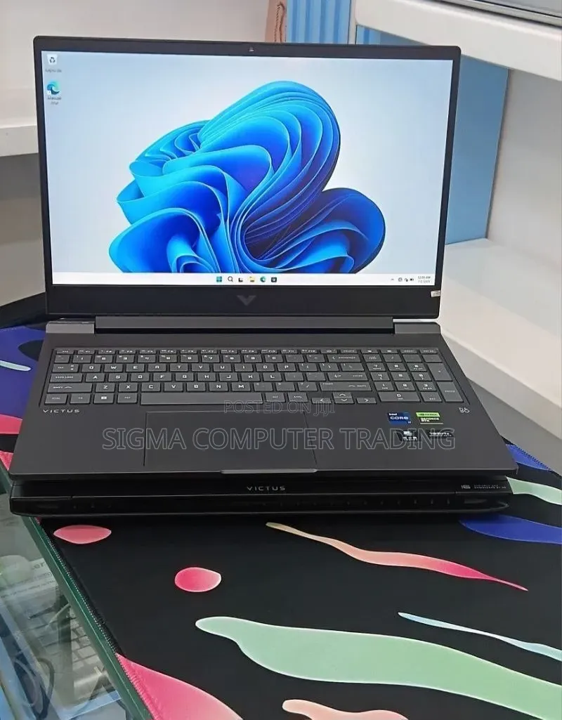 New Laptop HP Victus 16 16GB Intel Core i7 SSD 1T
