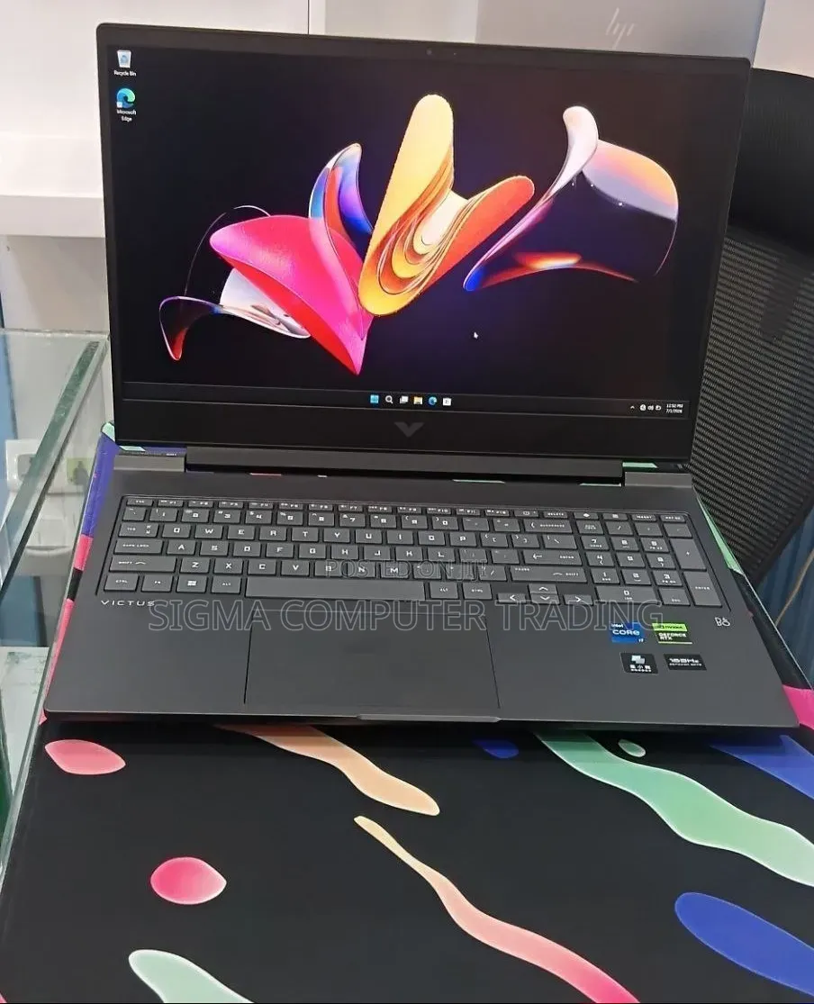 New Laptop HP Victus 16 16GB Intel Core i7 SSD 1T