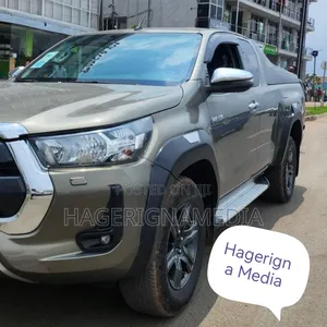 Toyota Hilux 2021 Gray