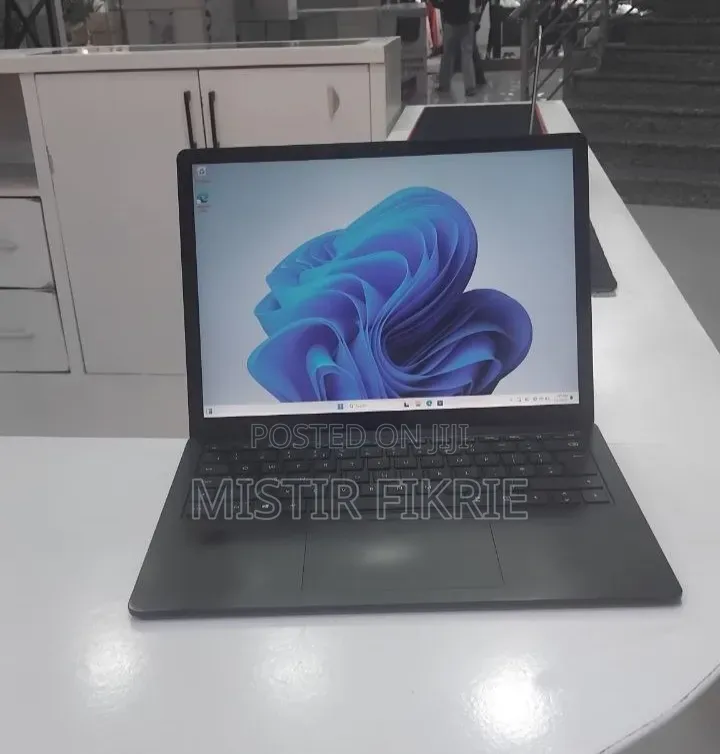New Laptop Microsoft Surface Laptop 4 16GB Intel Core i7 SSD 512GB