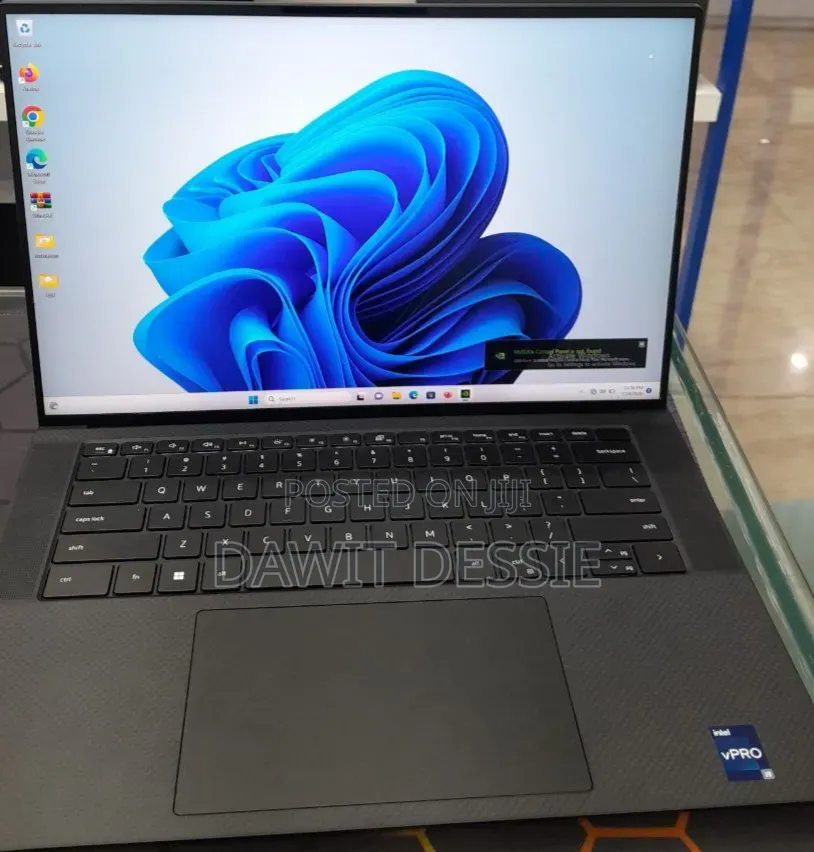 New Laptop Dell Precision 5570 16GB Intel Core i9 SSD 512GB