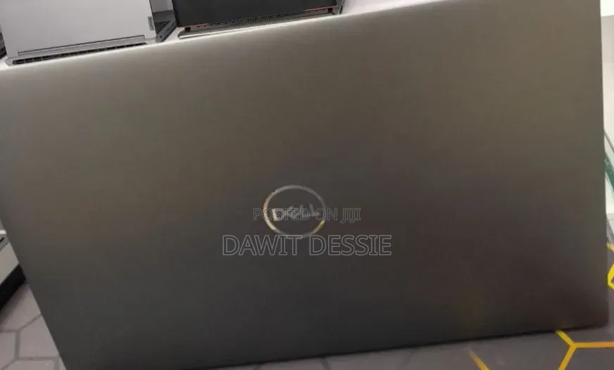 New Laptop Dell Precision 5570 16GB Intel Core i9 SSD 512GB